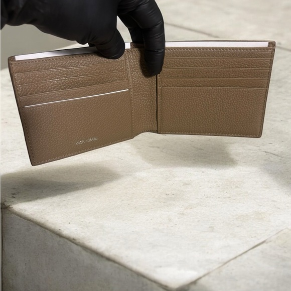 Dior Homme Bi-Fold Wallet - Picture 7 of 11